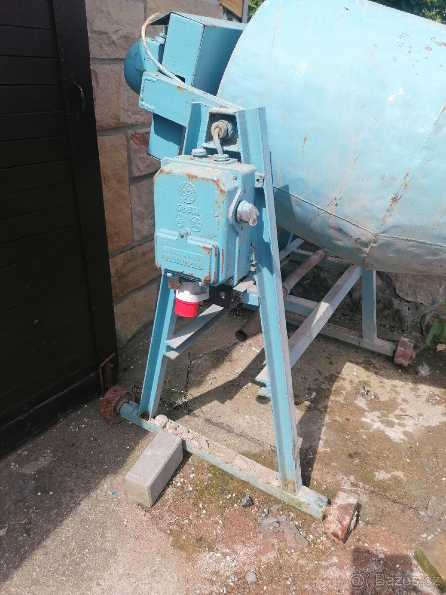Míchačka stavební - 2