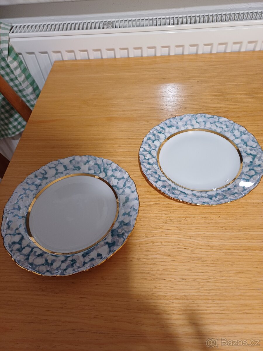 Porcelán. přátelská sada zdobená zlatem - 2