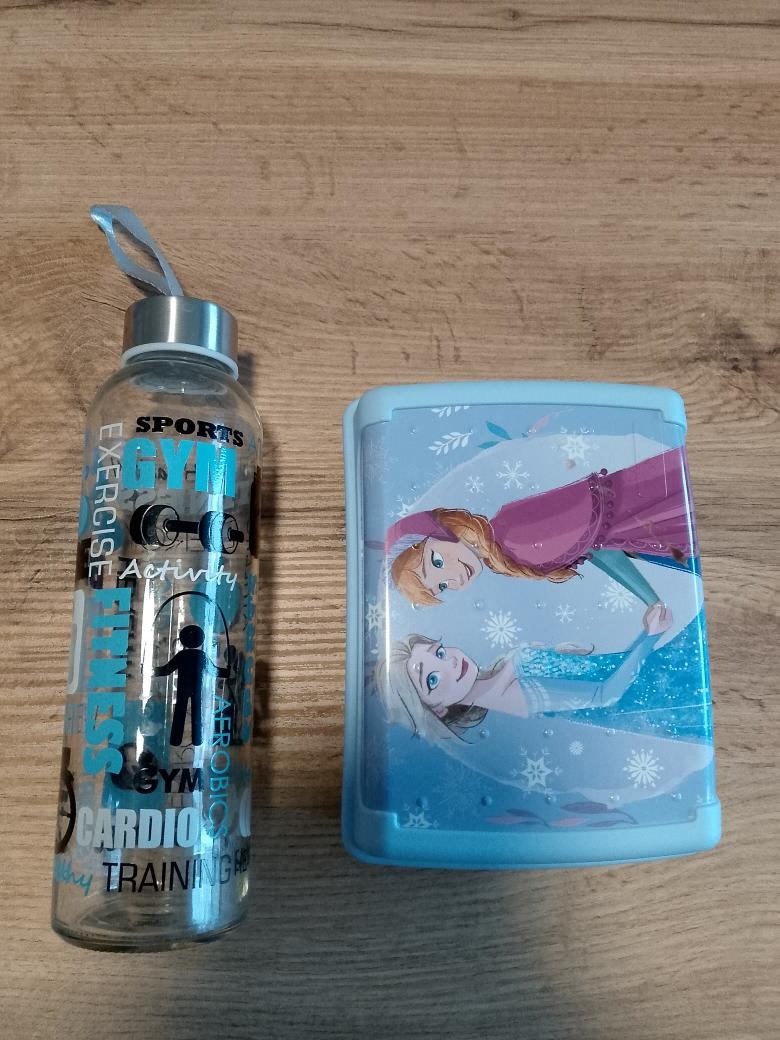 Zimní bunda 134, čepice a lego, lahev, krabička - 2