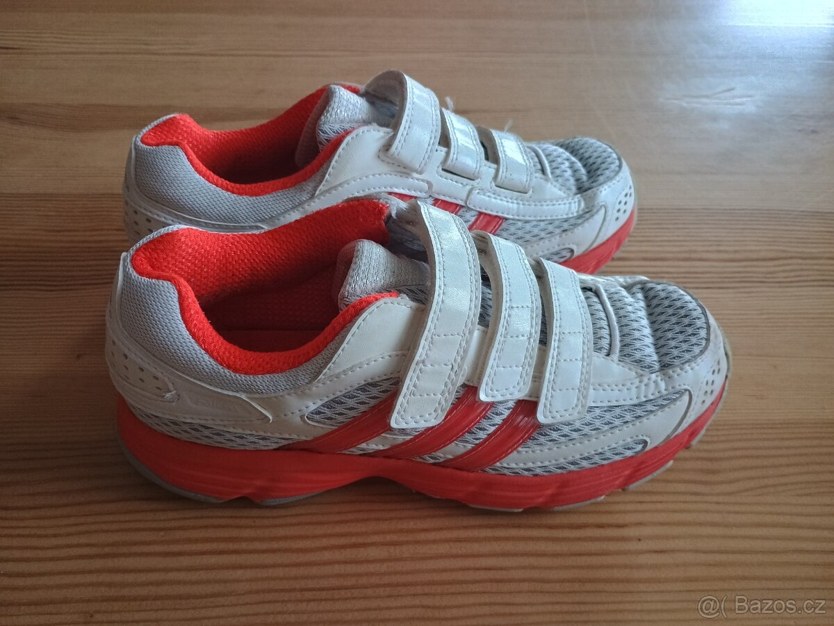 Botasky Adidas vel.35 1/3 - 2