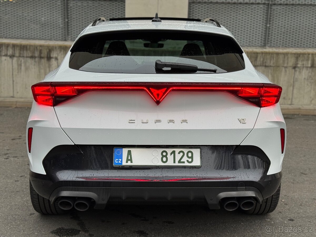 Cupra Formentor VZ, 4x4, 245kw, tažné, TOP výbava - 2
