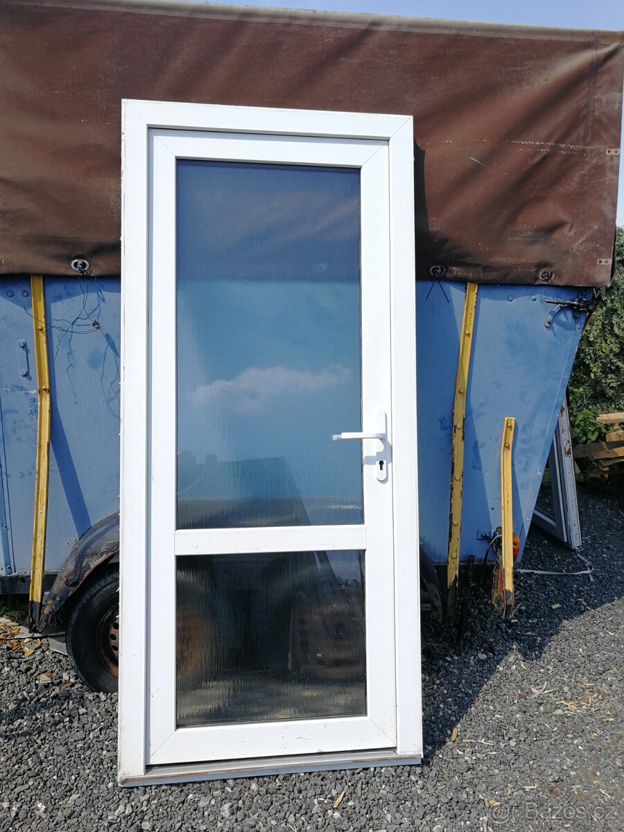 Dveře vchodové prosklené použité - 2