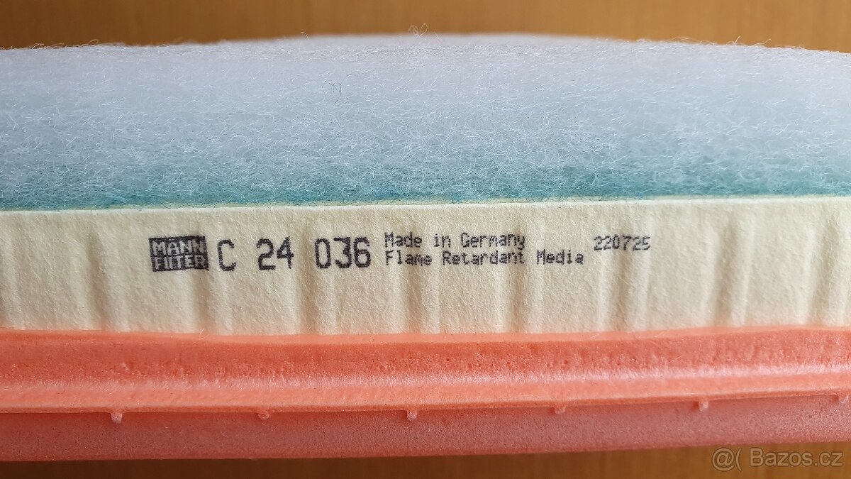 Vzduchový filtr MANN C24036 (pro motory 1.5 BlueHDi) - 2