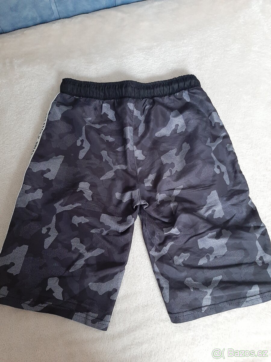 Kraťasy vel.140 - 2