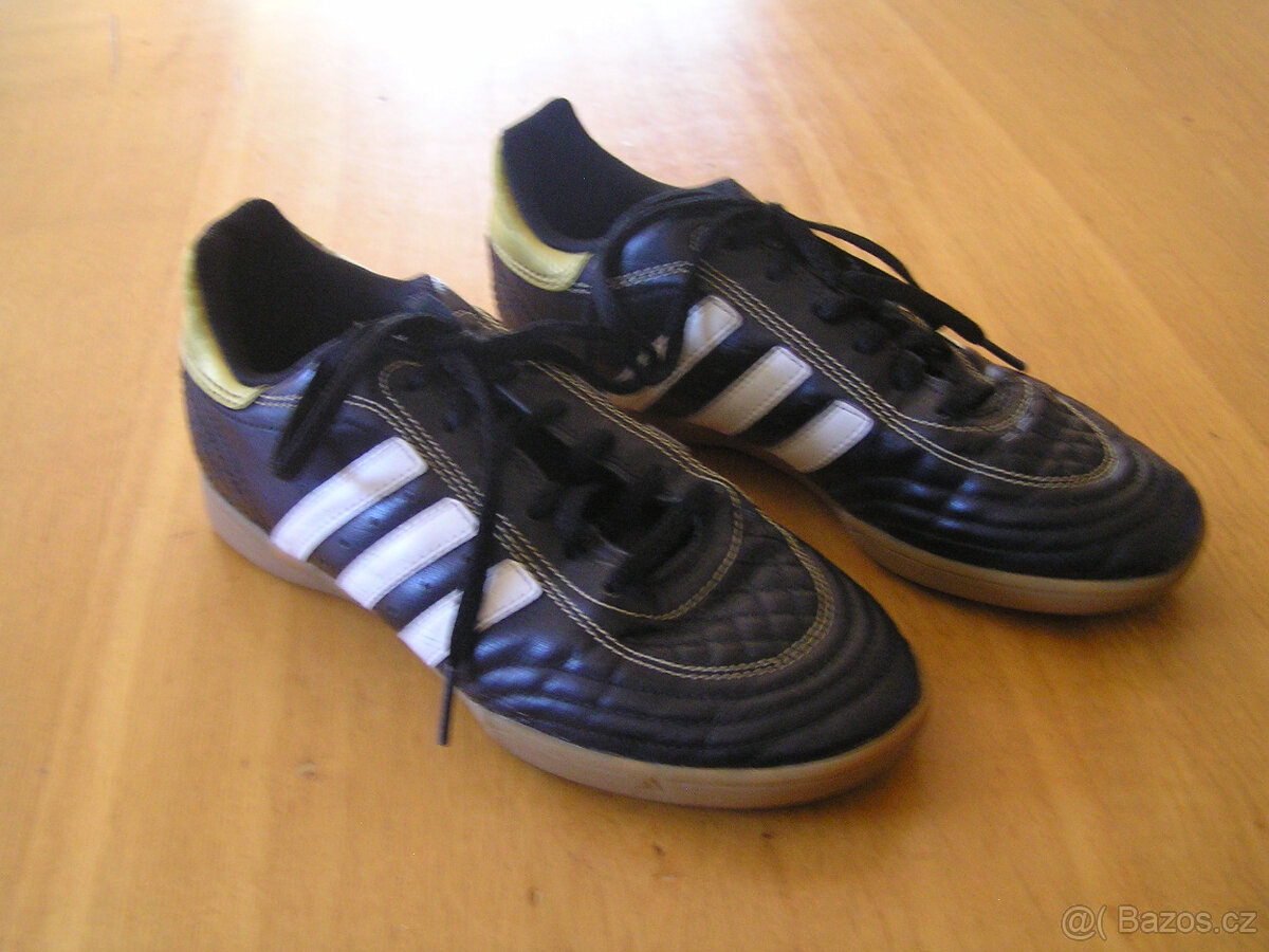 Sálovky Adidas vel. 36 2/3 - 2