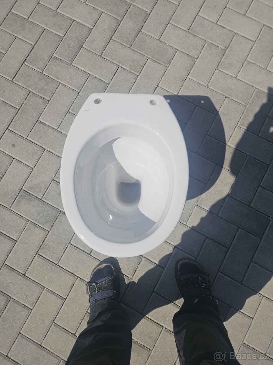 Záchodová mísa - 2