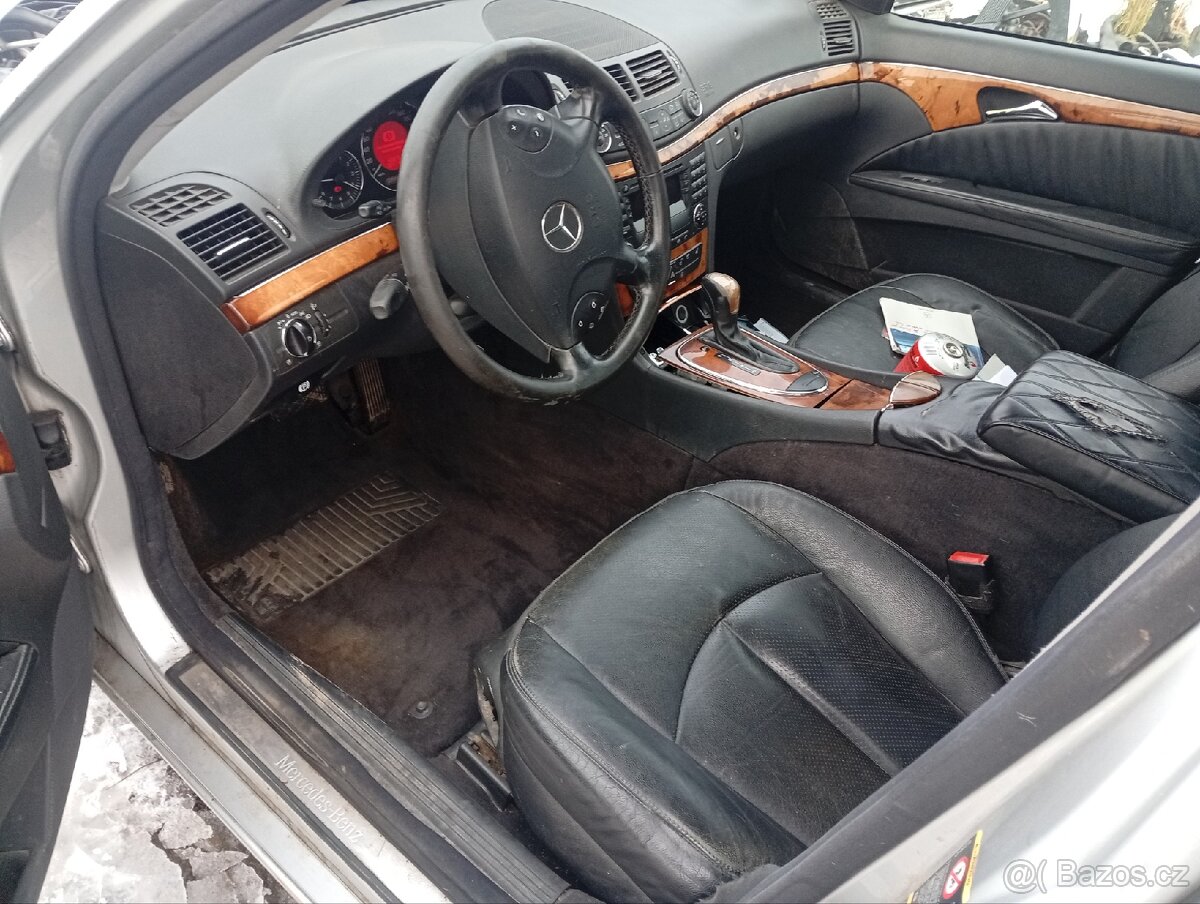 E211 270cdi na dily nebo celek - 2