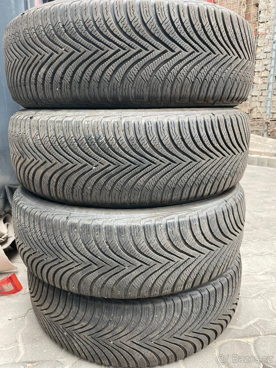 215/65R17 Michelin Alpin 5 - 6mm - 2