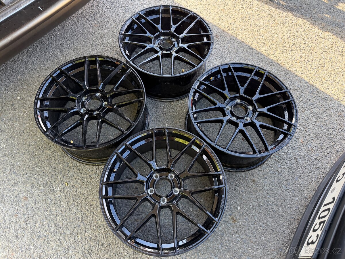 Motec mcr3 5x112 r19 - 2