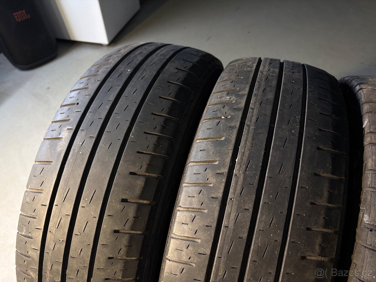 Letní pneu Pirelli + Continental 215/70R15C - 2
