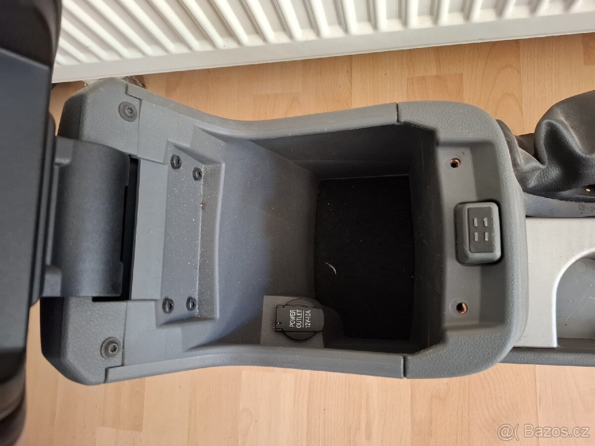 Loketní opěrka ford focus mk2  fl - 2