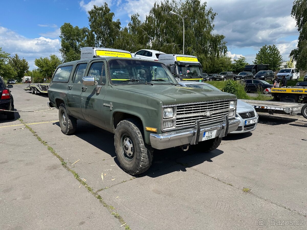 Chevrolet Suburban 5,7 V8 LPG Army verze 1984