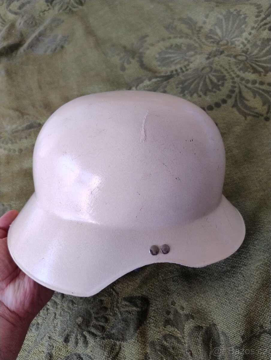 PŘILBA BUNDESWEHR HASIČSKÁ - 2