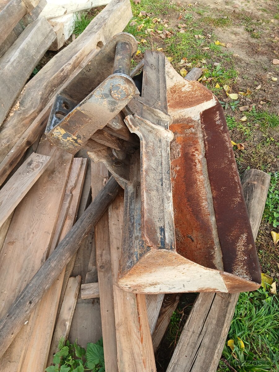 Svahova lzice hydraulický naklapeci - 2