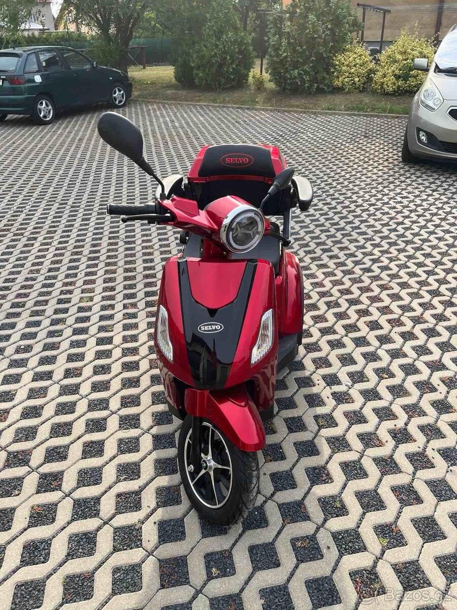 Invalidní skútr Selvo 31000/Li - 2