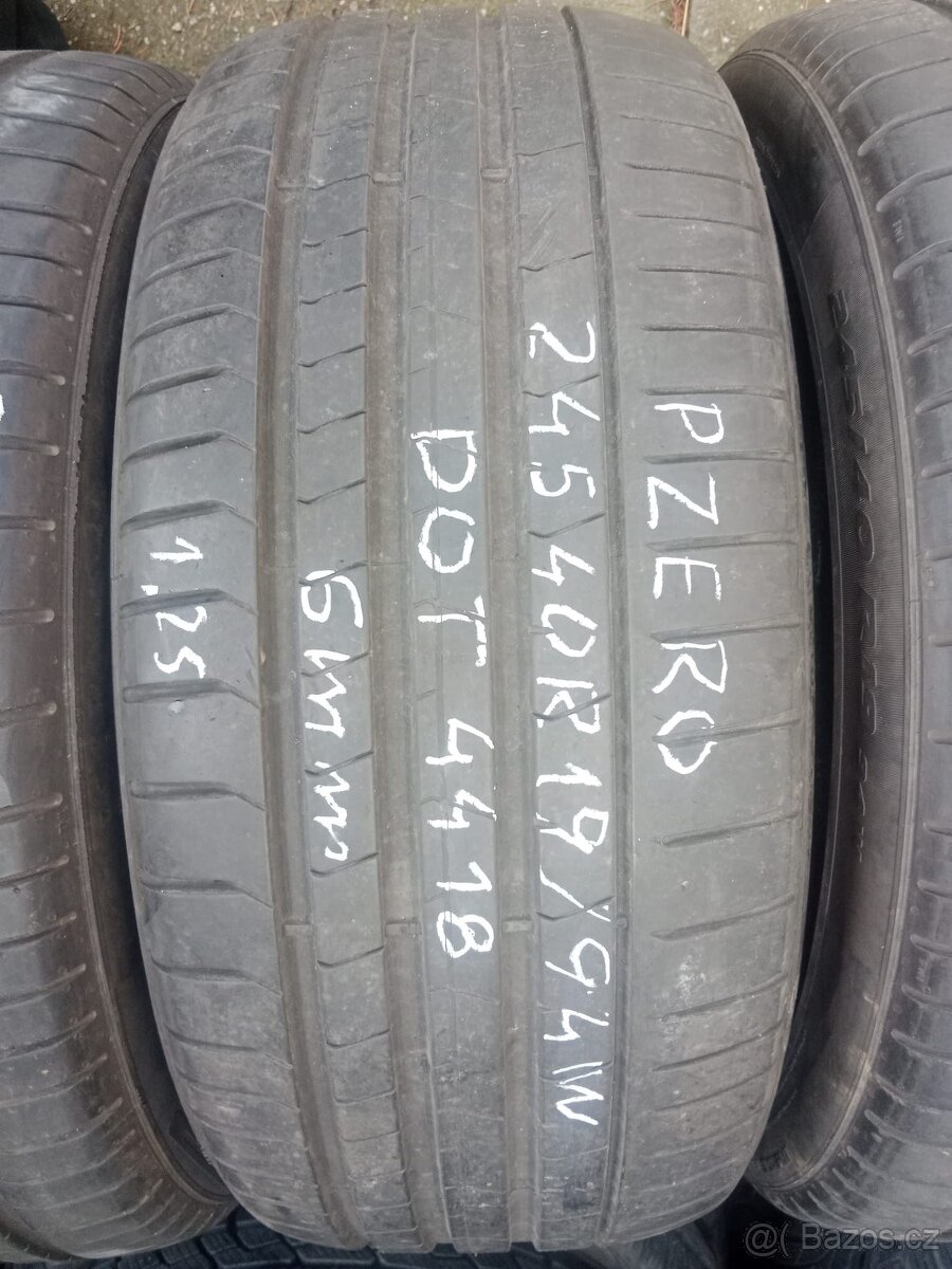 Pirelli 245/40 R19 - 2