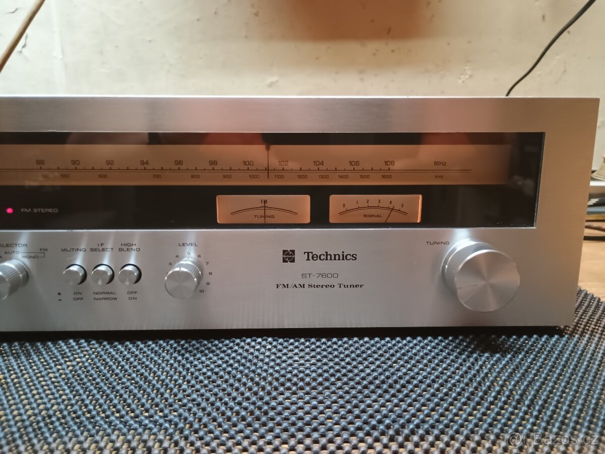 Vintage Tuner Technics ST-7600 - 2
