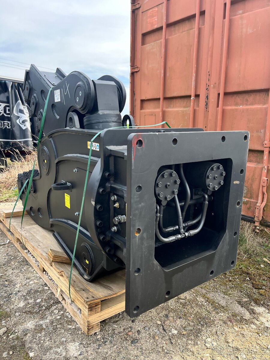 Demoliční nůžky na bagr 12-18t - 2