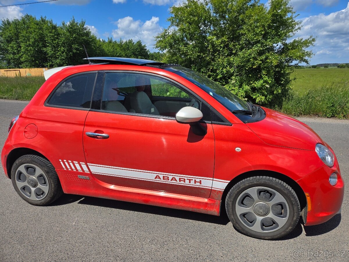 Fiat 500E, 83kW, rok 2014 - 2