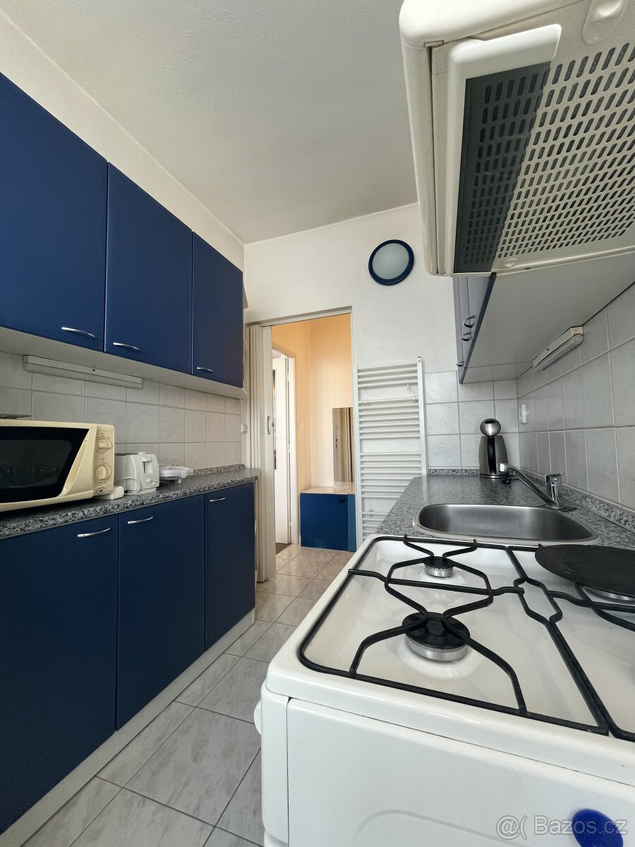 Pronájem bytu 3+1, Vietnamská, Poruba, 12600 Kč/měs, 63 m2 - 2