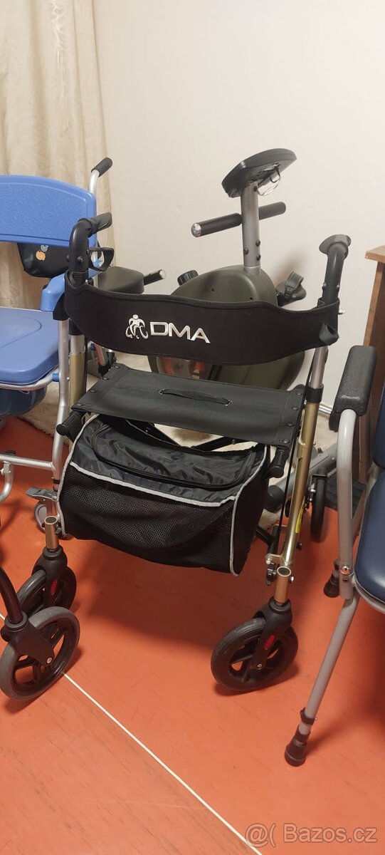 Kolečkové chodítko pro seniory - 2