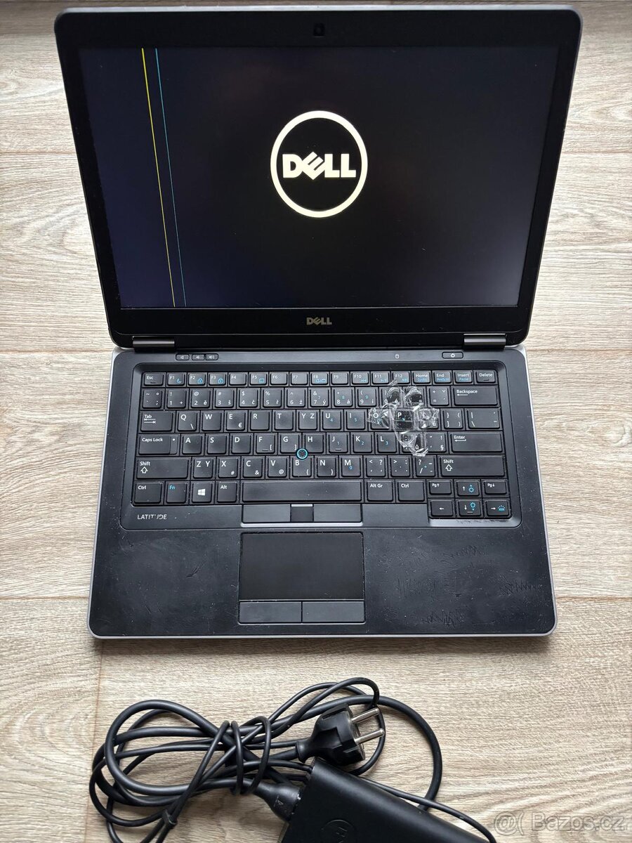 Manažerský notebook DELL (Intel i5) - 2