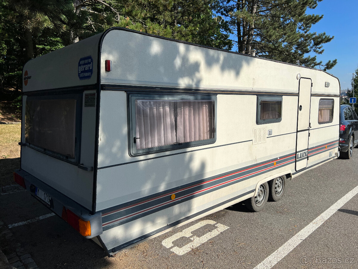 Karavan Burstner CLub-dvounáprava - 2