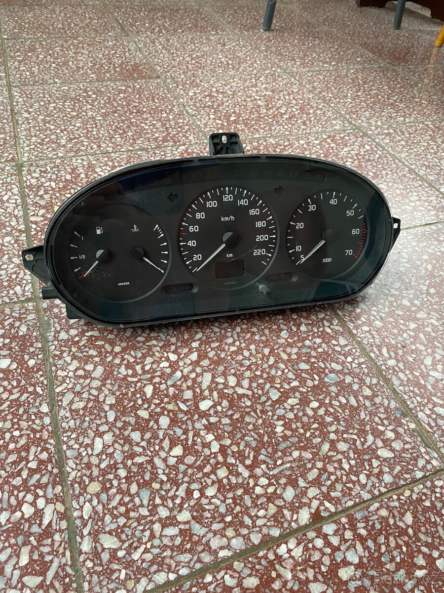 Tachometr Renault Scenic - 2