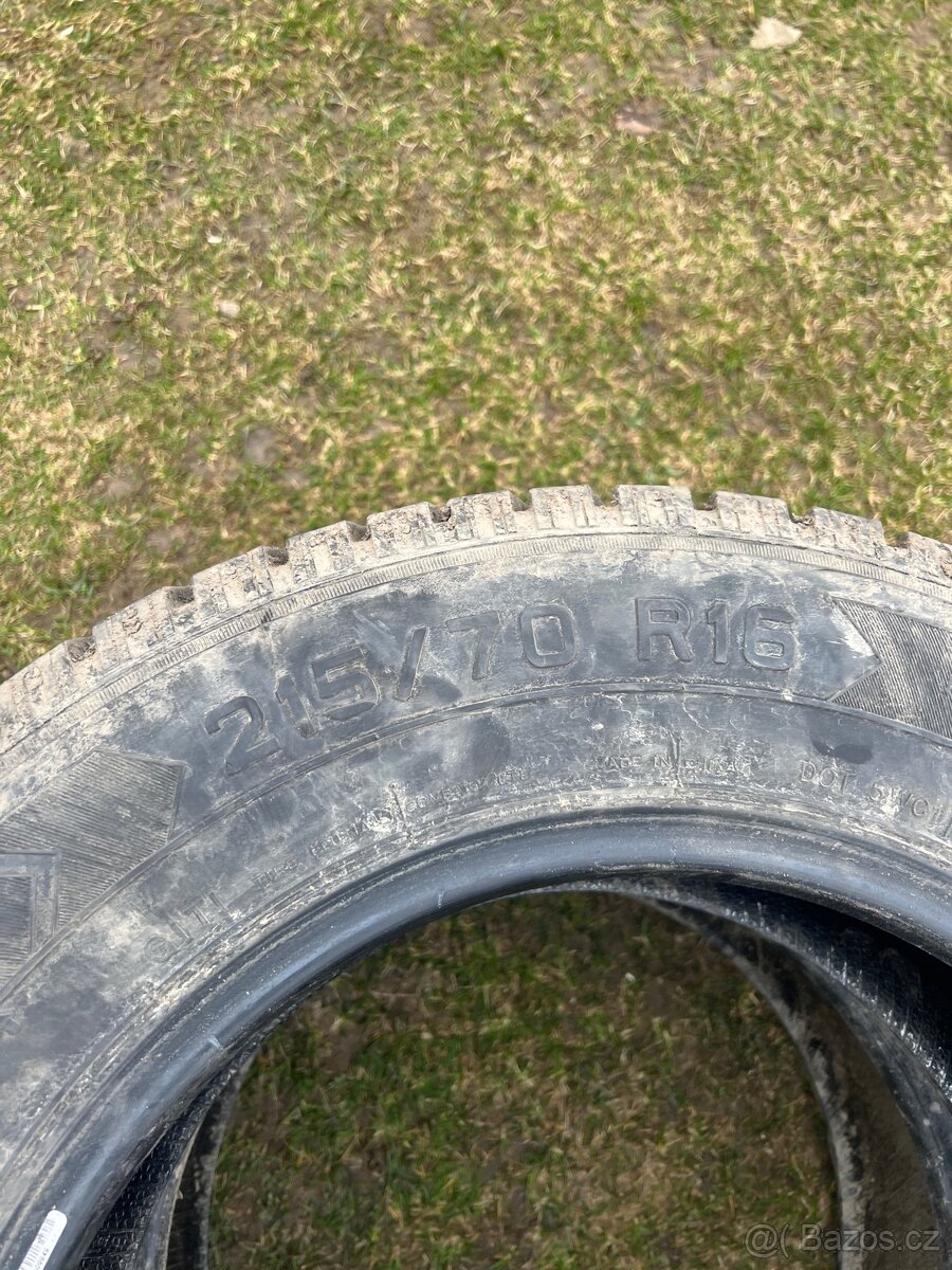 Zimní pneu 215/70/16 - 2