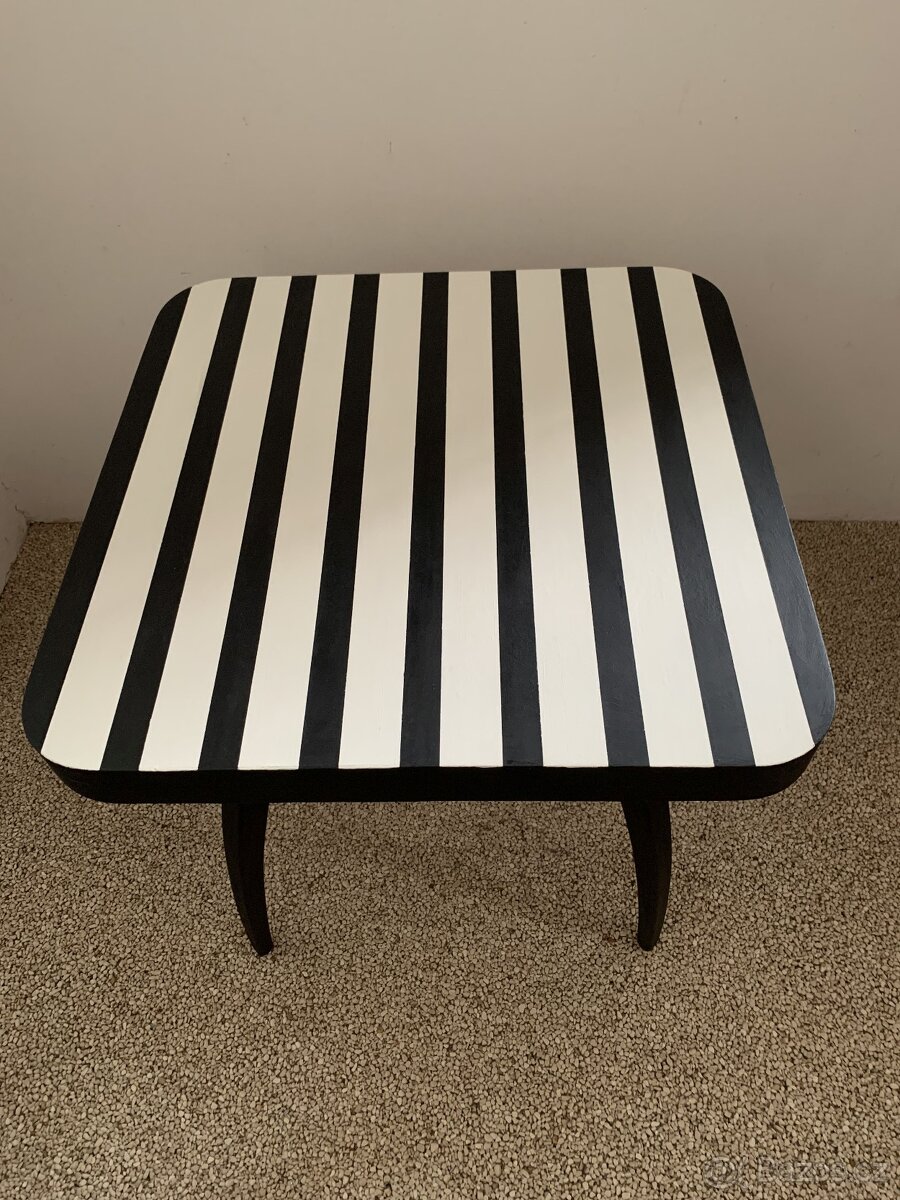 Stůl tzv. pavouk Halabala 50.léta - 2