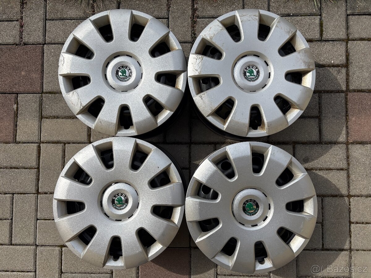 Kompletní sada plechových disků 15'' Octavia II - 2
