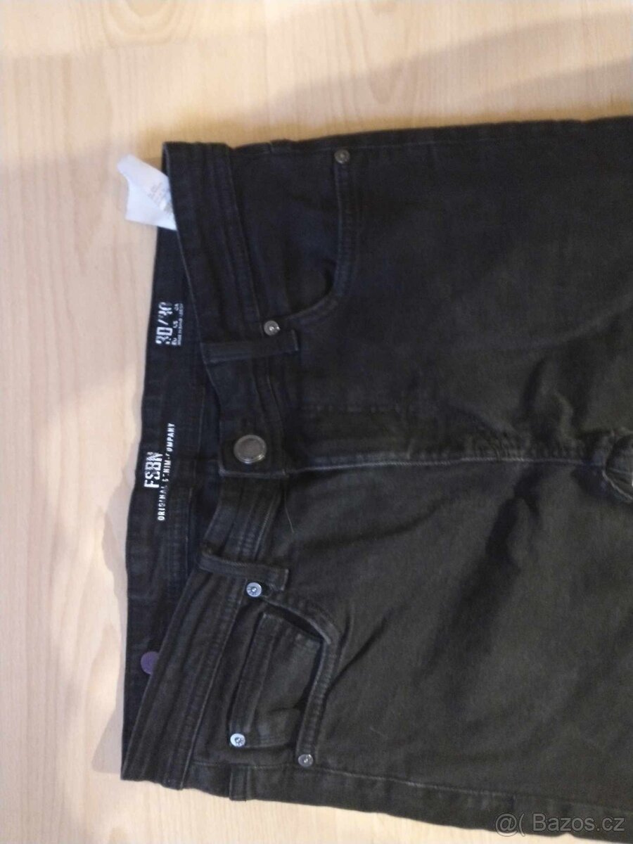 Černé dětské jeans a tričko Puma vel. 158 - 2