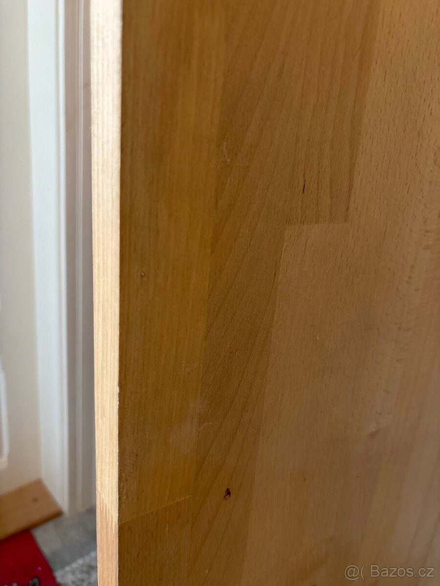 Stůl dřevěný - 2