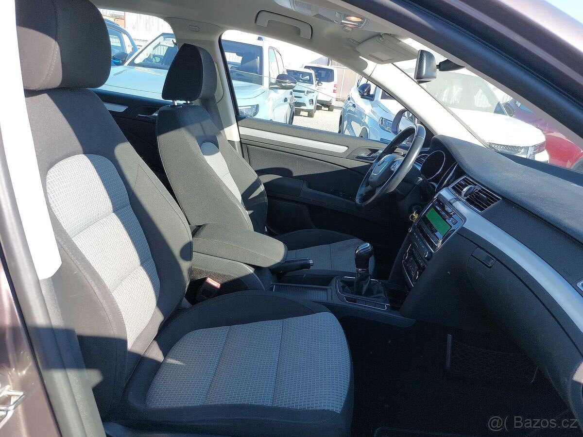 Škoda Superb II combi 2.0 Tdi 103 KW 6/2010 JEN 155 TIS KM - 2