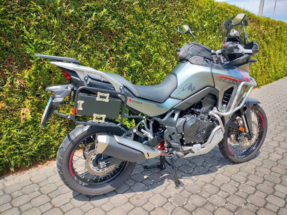 Honda XL750 Transalp