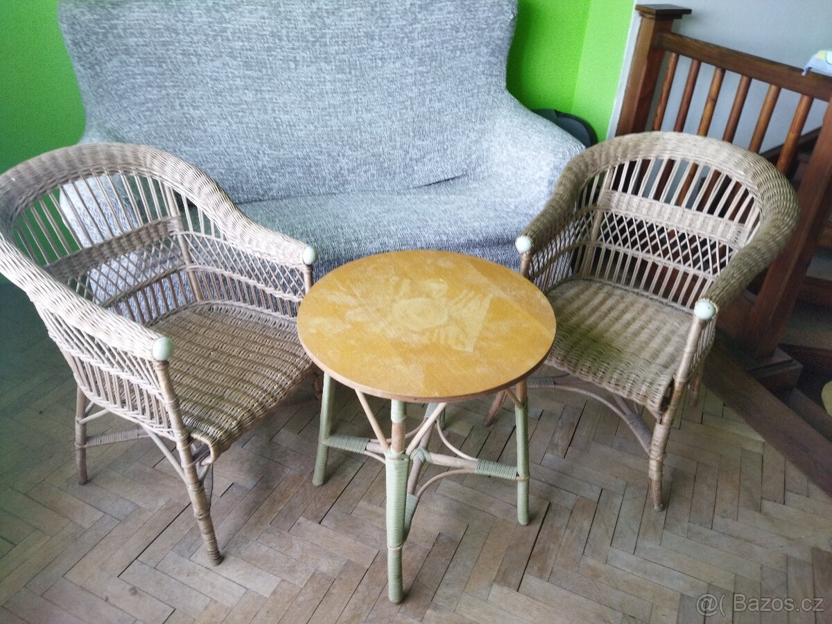 Proutěná křesla + stolek - 2