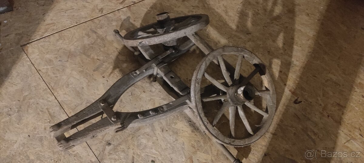 Dřevěné sáně a točná náprava vozy s koly - 2