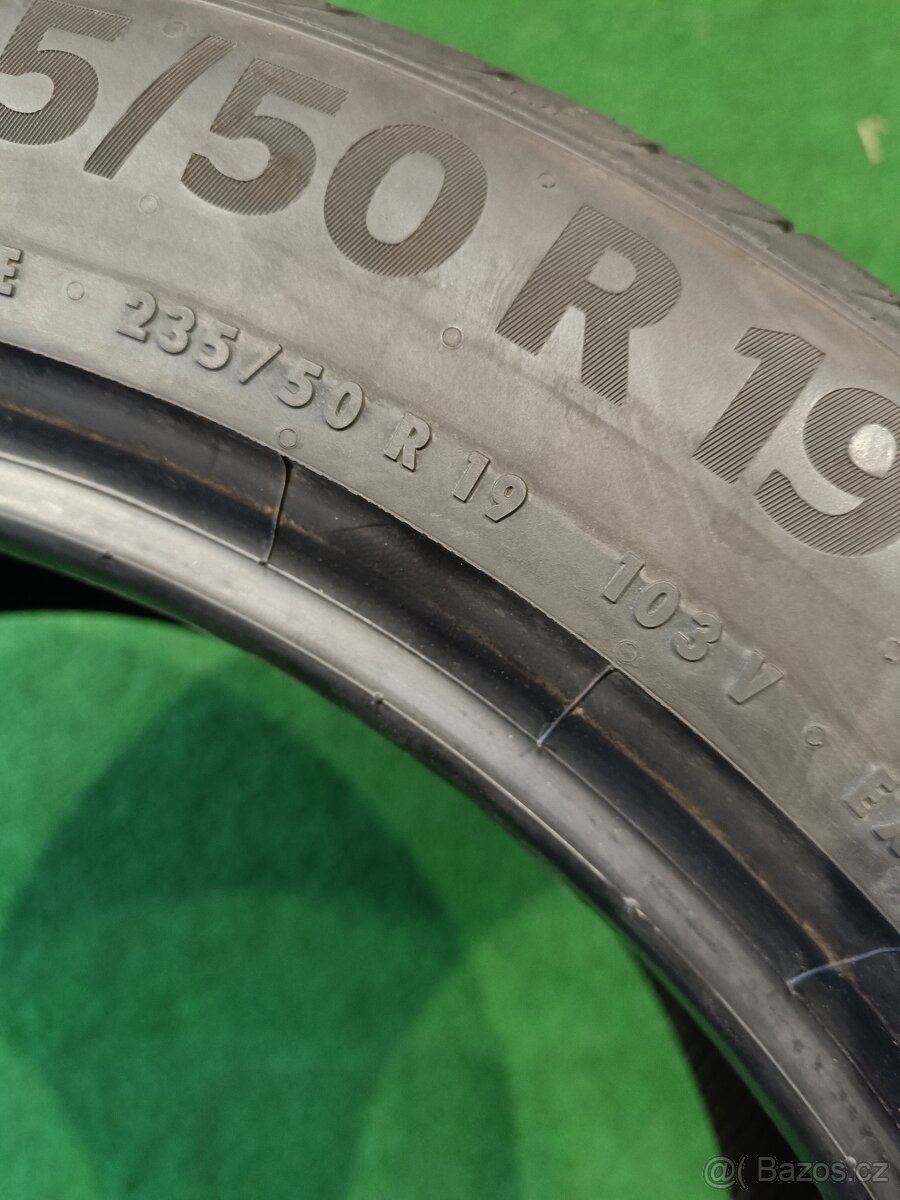 4k nove letni 235/50/19 continental - 2