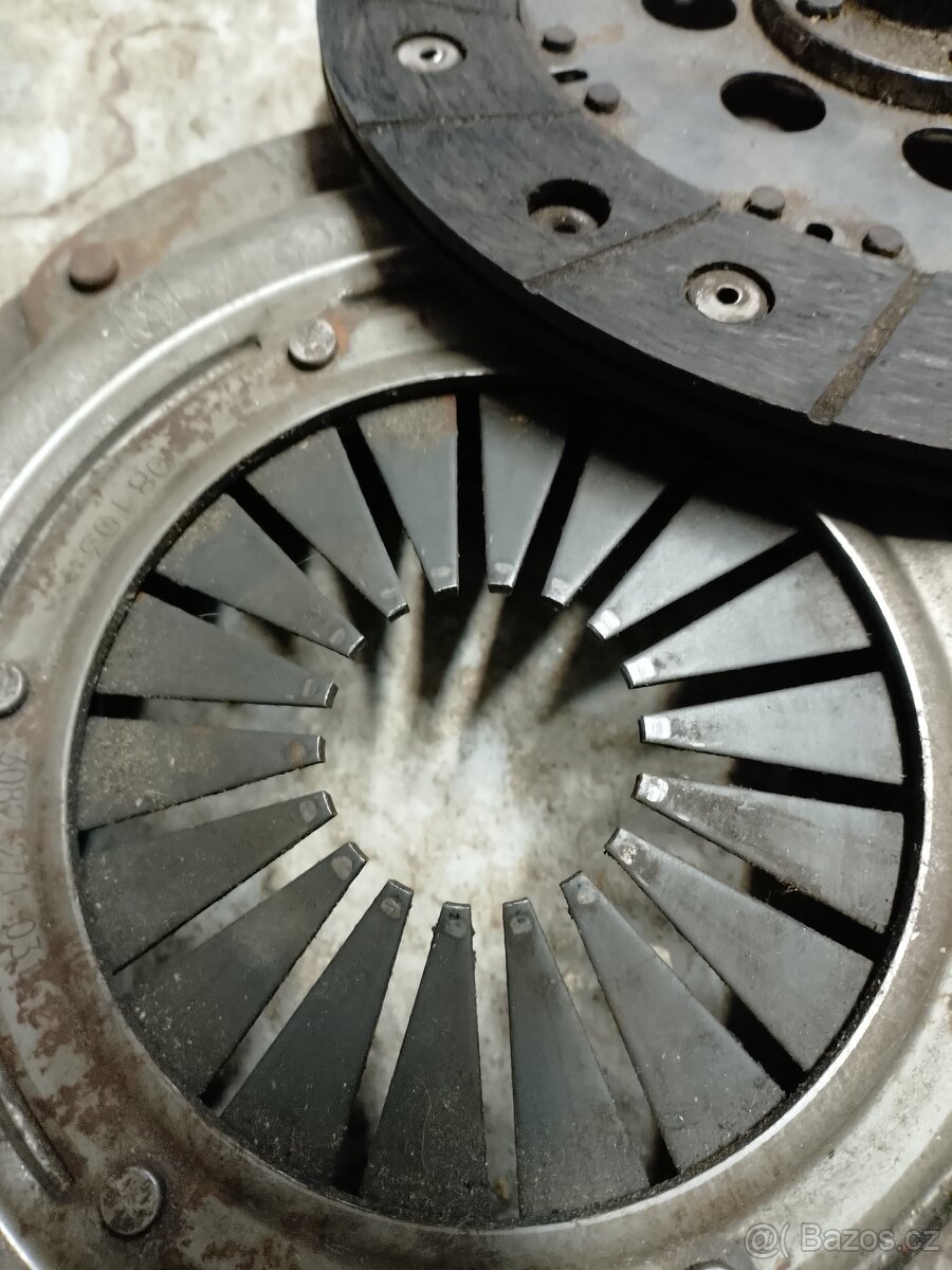 Škoda 105L 120L 125L přítlačák 190 - 2