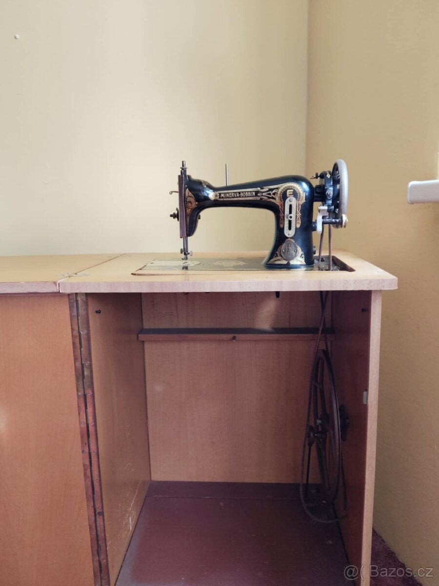 Šičí stroj - 2
