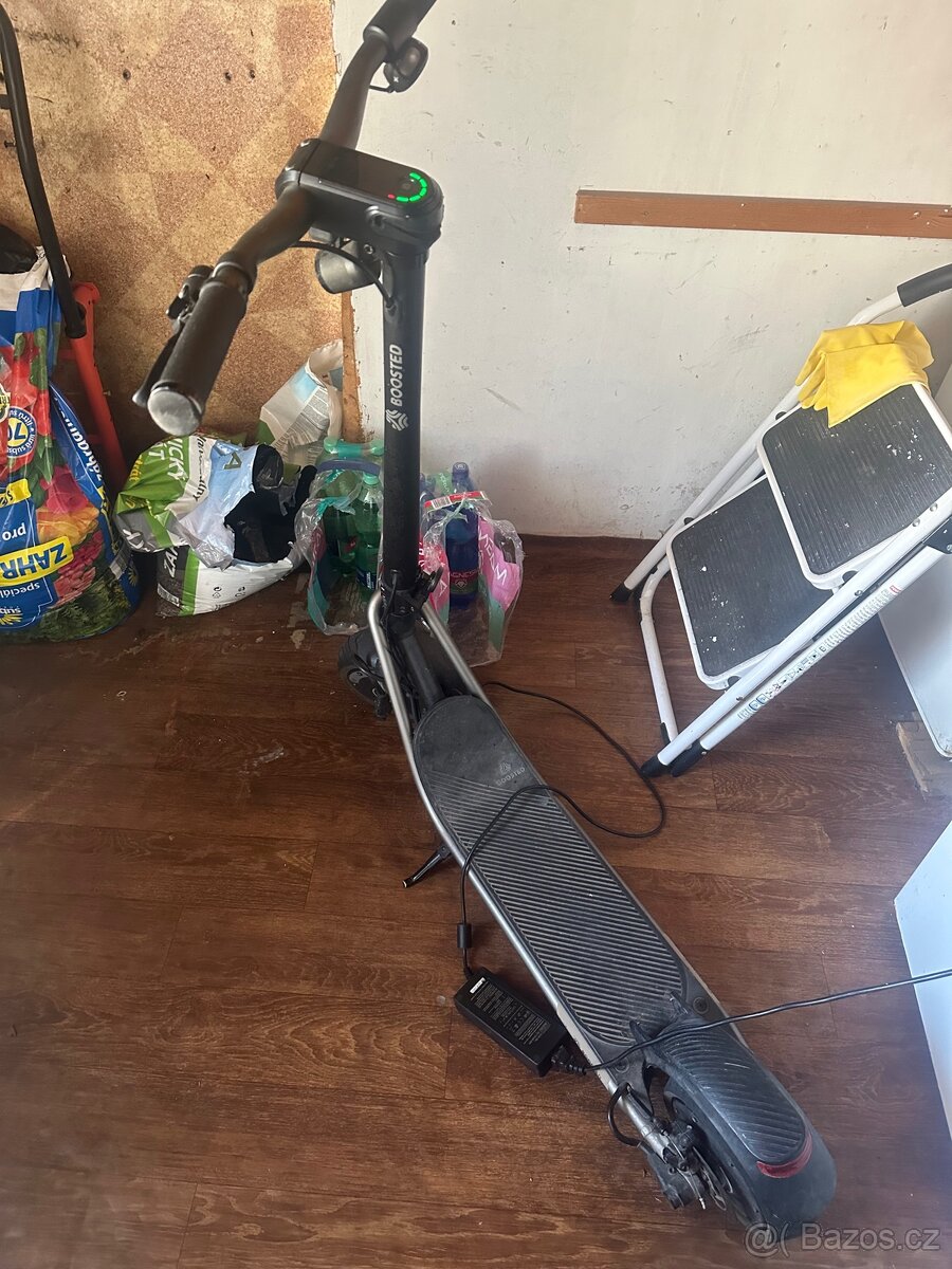 SPORTOVNÍ koloběžka z USA puvodni cena 54.000 - 2