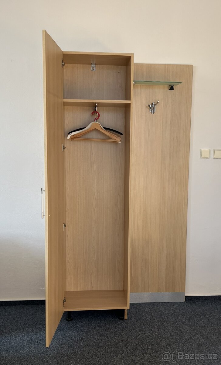 Předsíňová stěna - 2