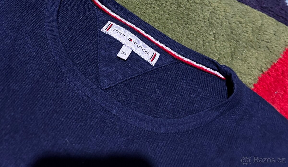 TOMMY HILFIGER DÍVČÍ NAVY SVETROVÉ KRÁSNÉ ŠATY 152_158 - 2