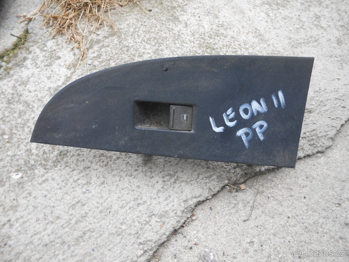 Seat Leon II stahovačka zámek klika repro mřížka - 2