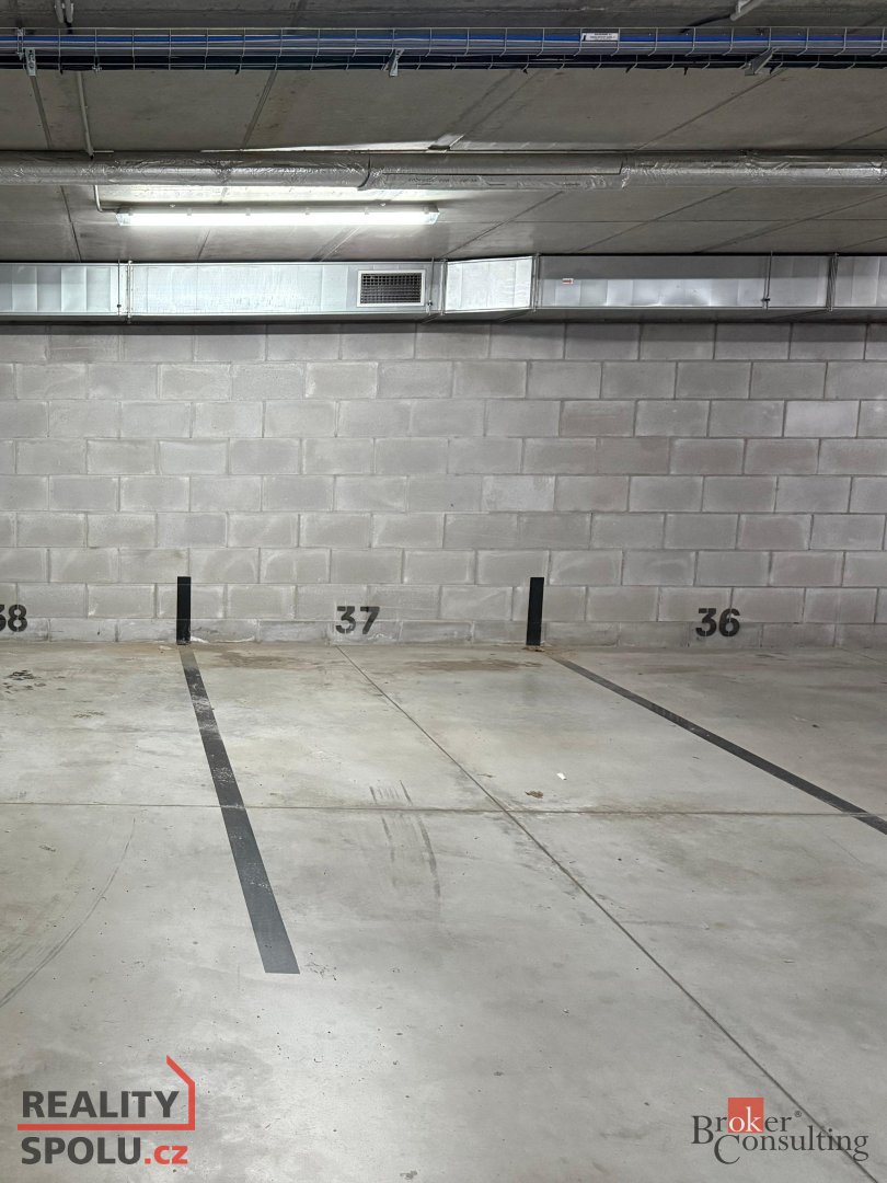 Pronájem, ostatní/garážové stání, 12 m2, Východní Předměstí - 2