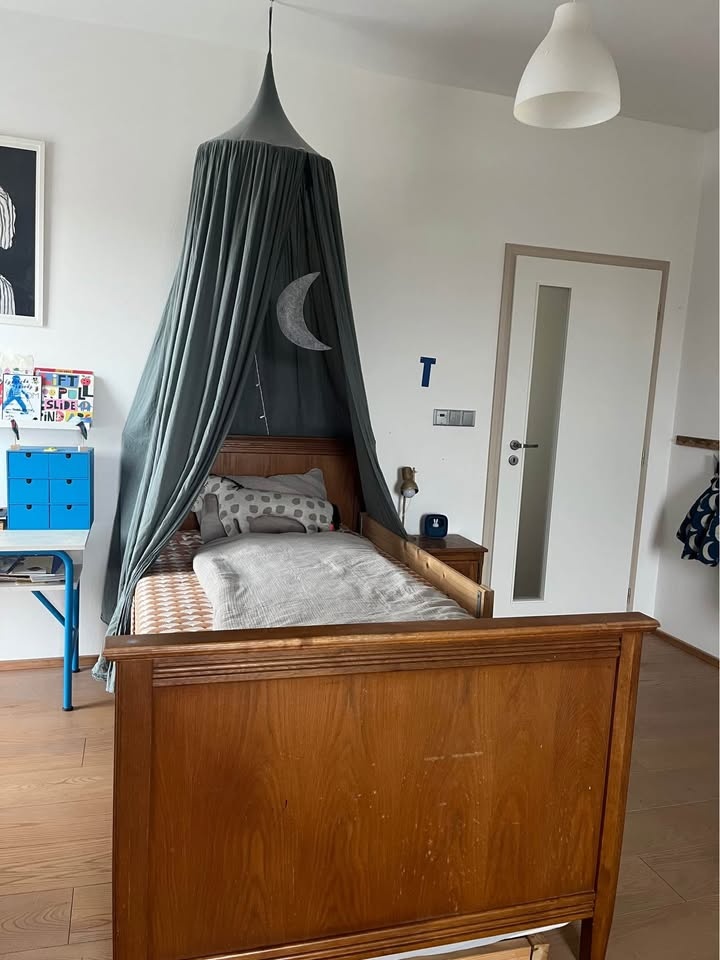 Stylová a kvalitní postel z masivu - 2