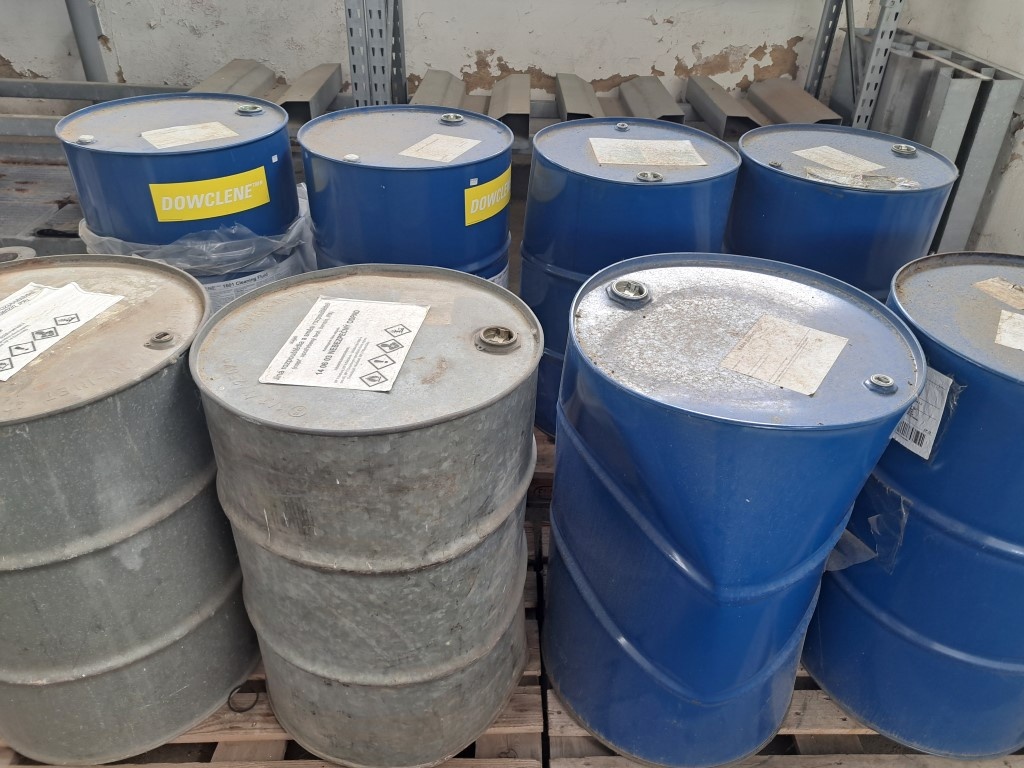 Průmyslové rozpouštědlo Dowclene 400 ltr - 2