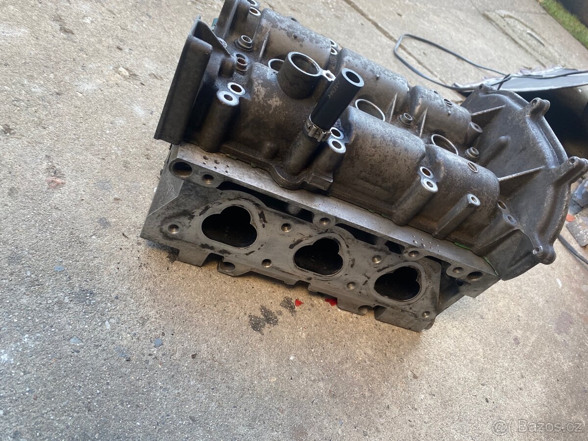 Škoda romster hlava - 2