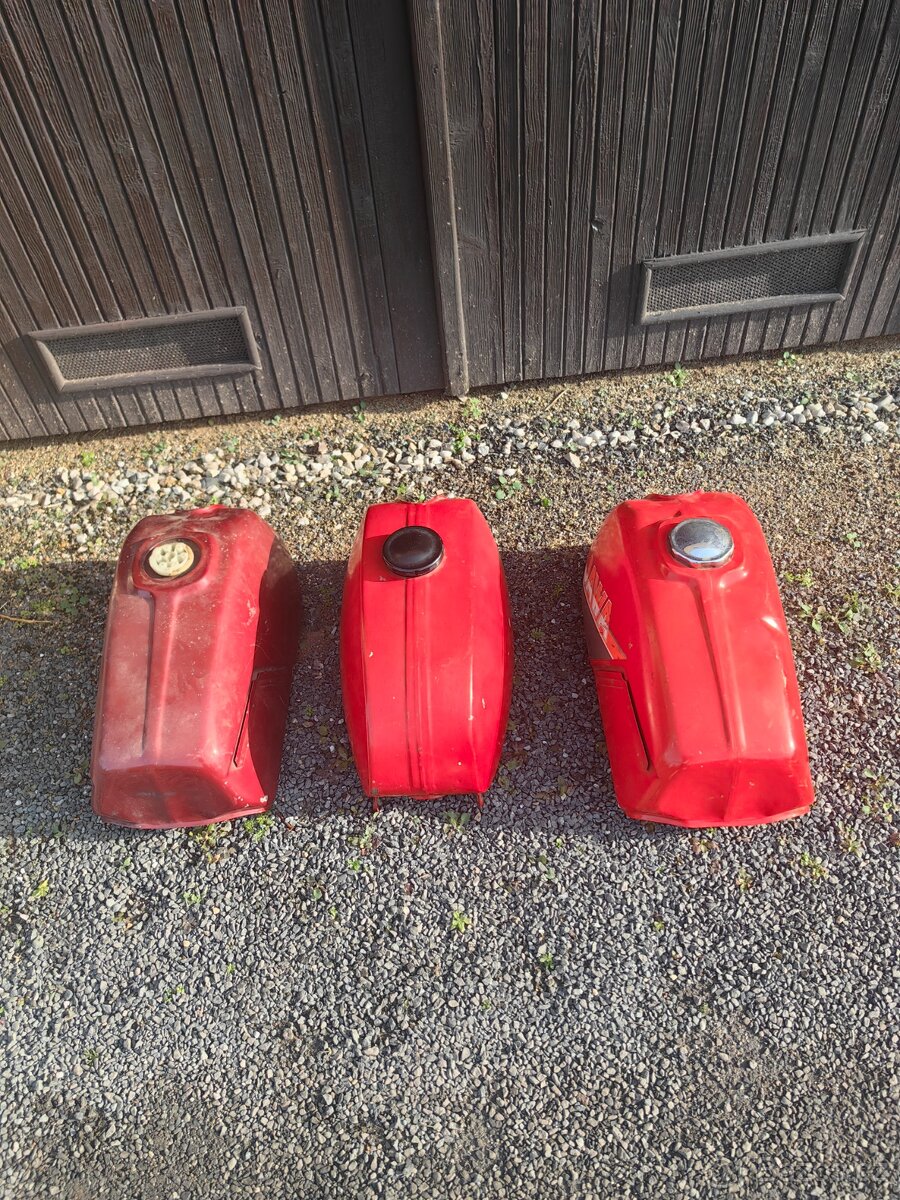 Jawa 350/ 634 638 nádrže - 2