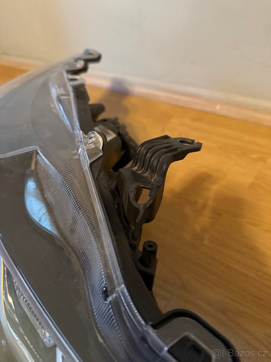 Přední světla Toyota Corolla - 2